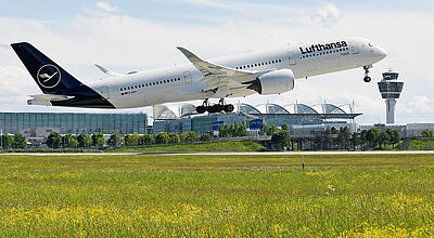 Lufthansa und der Münchner Airport schreiben ihre Partnerschaft fort. Foto: Flughafen München